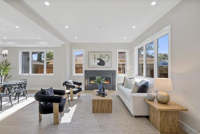 1303 American Way, Menlo Park CA: https://media.crmls.org/mediaz/00ec2dcf-cfdb-410a-ab9d-3956ab1d6558.jpg