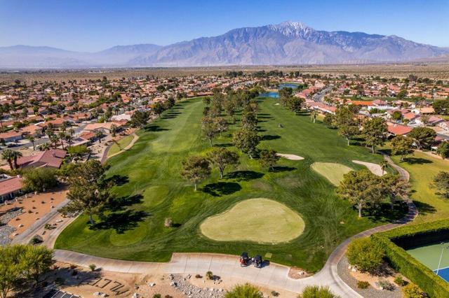 9282 Silver Star Avenue, Desert Hot Springs CA: https://media.crmls.org/mediaz/00ec6032-671a-426b-a468-e0937b2821f2.jpg