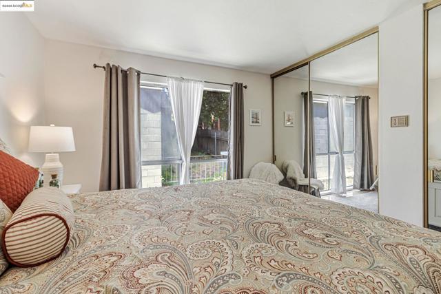 375 Jayne Avenue, Oakland CA: https://media.crmls.org/mediaz/00ecbbd1-710e-4bfc-aeb2-27efbbc64eb7.jpg