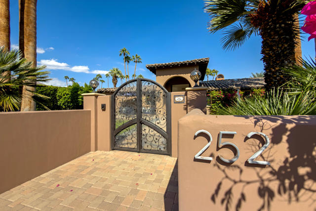 252 Camino Sur, Palm Springs, CA 92262