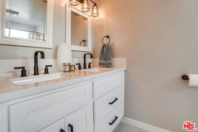 1832 Rockefeller Lane, Redondo Beach, California 90278, 2 Bedrooms Bedrooms, ,2 BathroomsBathrooms,Residential,For Sale,Rockefeller,25603743 1832 Rockefeller Lane, Redondo Beach, California 90278, 2 Bedrooms Bedrooms, ,2 BathroomsBathrooms,Residential,For Sale,Rockefeller,25603743