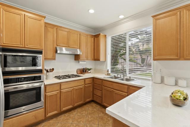 1317 Monte Sereno Avenue, Chula Vista CA: https://media.crmls.org/mediaz/00ed770c-43ae-42f2-a98c-d8574cf7c8ff.jpg