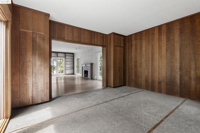 1001 Cragmont Ave, Berkeley CA: https://media.crmls.org/mediaz/00eda851-ebf0-46a0-9aa2-6d83177b748a.jpg
