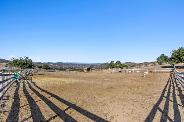 350 San Benancio Road, Salinas CA: https://media.crmls.org/mediaz/00ee858b-6490-415f-bb8c-90e97bfb5170.jpg