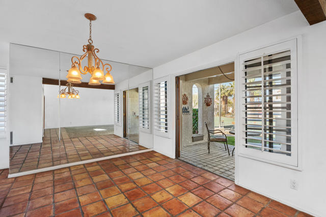 73322 Shadow Mountain Drive, Palm Desert CA: https://media.crmls.org/mediaz/00efcf5d-d3a4-4a41-8e0a-c2f162f85fbb.jpg