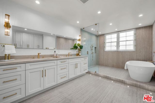 Drew Fenton | 2205 Canyonback Road Los Angeles CA | MLS: 7397036 Drew Fenton | 2205 Canyonback Road Los Angeles CA | MLS: 7397036