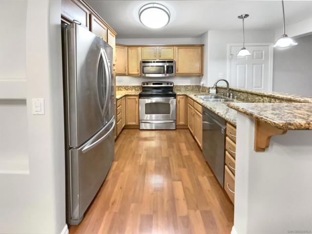 5252 Balboa Arms Dr, San Diego CA: https://media.crmls.org/mediaz/00f0a3e5-5eb1-45f2-b76e-1c41747c3140.jpg