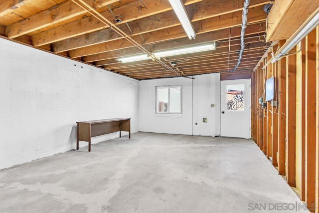 Image 60 of 71 For 6425 Crystalaire Dr