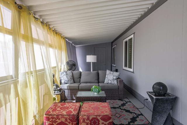 160 Hilligoss Drive, Cathedral City CA: https://media.crmls.org/mediaz/00f195e6-48e8-4a48-8d04-ac56d9651e68.jpg
