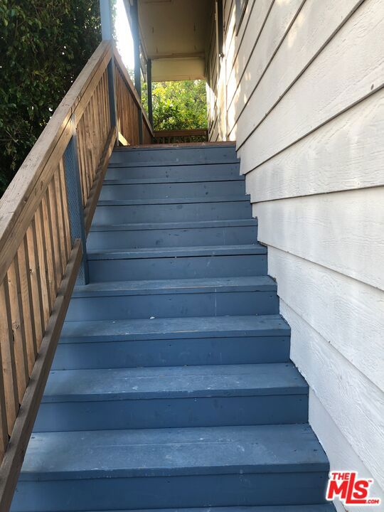 410 N Frederic Street, Burbank CA: https://media.crmls.org/mediaz/00f1db65-7190-447a-88c5-2f889a81a249.jpg