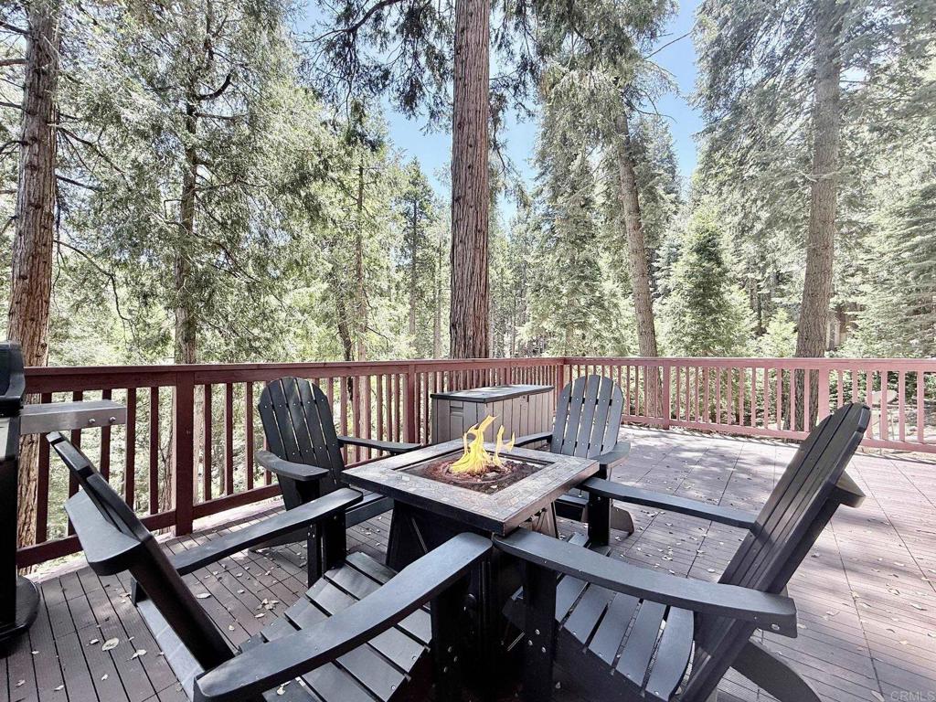 22292 Crestline Road