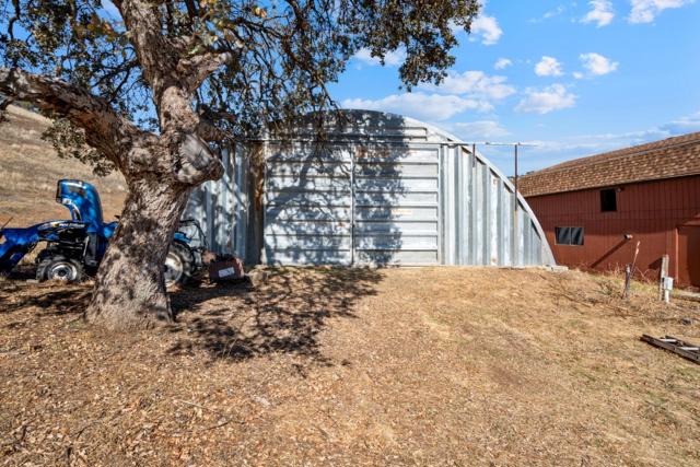 20101 Panoche Road, Paicines CA: https://media.crmls.org/mediaz/00f26564-4fe2-4b5f-996c-752416ae6cc8.jpg