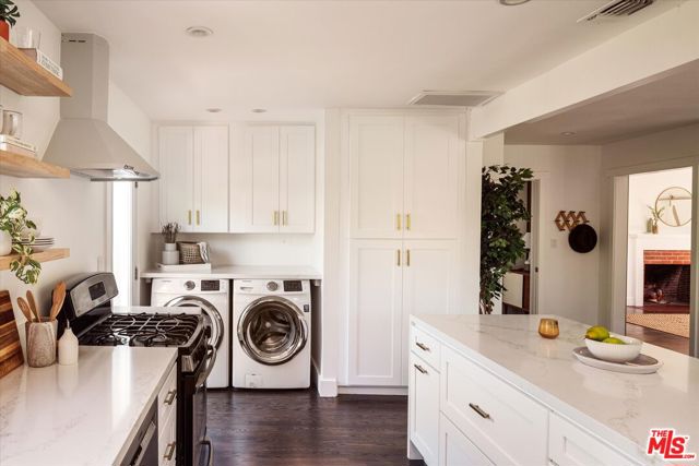 4148 Brunswick Avenue, Los Angeles CA: https://media.crmls.org/mediaz/00f33b96-b5f3-4086-a193-bd12e4112827.jpg