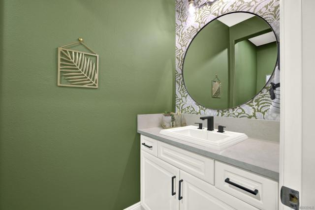 8366 The Landing Way, San Diego CA: https://media.crmls.org/mediaz/00f417ed-5ece-4395-b52e-ddcbbea9d4b5.jpg