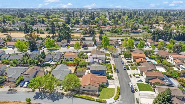 93 Barnes Lane, Fremont CA: https://media.crmls.org/mediaz/00f4661f-5204-4cf8-bfc9-3688f7a578bc.jpg