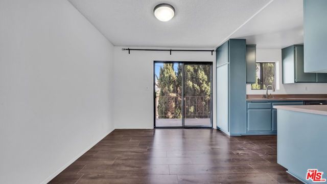 1800 Colby Avenue, Los Angeles CA: https://media.crmls.org/mediaz/00f54e8e-3a96-495e-bb36-52580671cd15.jpg