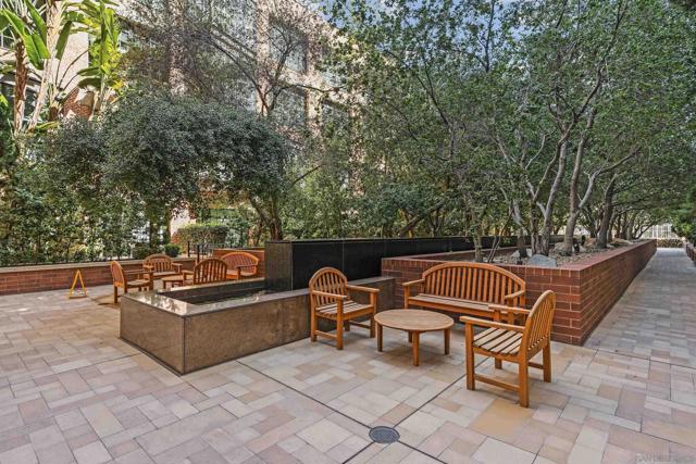 500 W Harbor, San Diego CA: https://media.crmls.org/mediaz/00f57ed3-83f1-4ca6-935a-a9265139630e.jpg