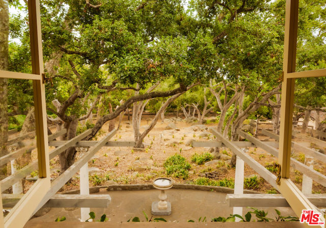 405 Toro Canyon Road, Carpinteria CA: https://media.crmls.org/mediaz/00f62ebb-6289-4854-ad1e-e519c0779492.jpg