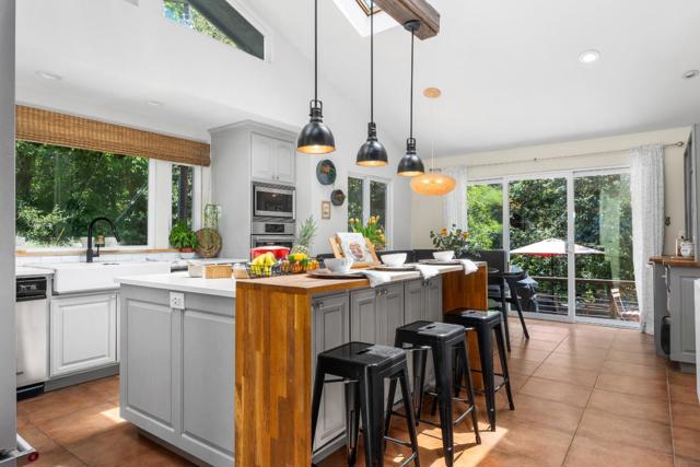 3714 Purling Brook, Soquel CA: https://media.crmls.org/mediaz/00f66e01-67d3-4d0d-b0a1-2cee6336833e.jpg