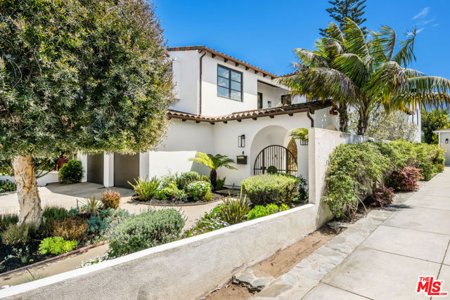 1028 9th Street, Manhattan Beach, California 90266, 5 Bedrooms Bedrooms, ,5 BathroomsBathrooms,Residential,Sold,9th,25532263