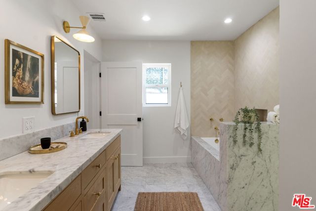 Image 38 of 56 For 4525 Greenbush Avenue