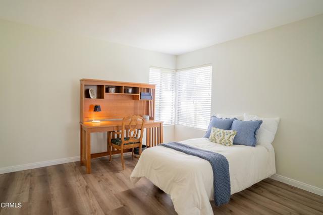 5142 Village 5, Camarillo CA: https://media.crmls.org/mediaz/00f6b337-15a4-46dc-8677-e64074638a28.jpg