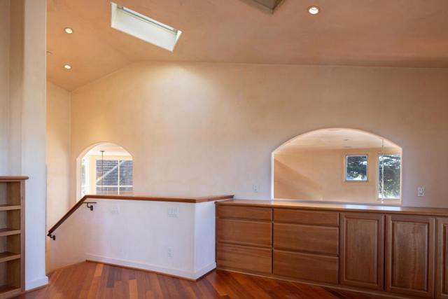 1273 Surf Avenue, Pacific Grove CA: https://media.crmls.org/mediaz/00f6d264-0bf6-4d0d-acfb-0cac1abff878.jpg