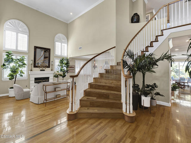 3865 Briar Ridge Court, Newbury Park CA: https://media.crmls.org/mediaz/00f73128-1bee-485e-b8a1-bd3e69ec1cd1.jpg