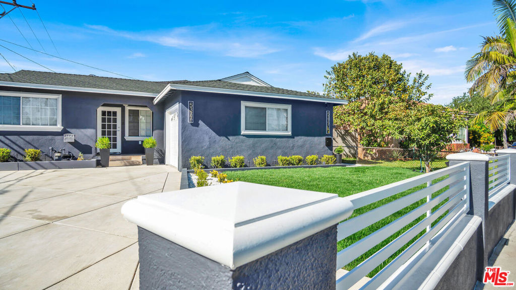 1/2 Manzanar Avenue