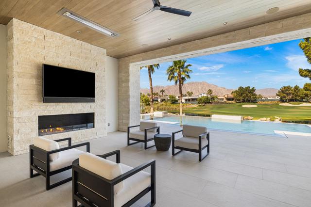 53603 Via Mallorca, La Quinta CA: https://media.crmls.org/mediaz/00f789ca-9f80-48d5-b3e3-b996eebabc70.jpg