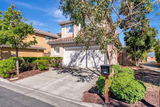 327 Ratto Road, Alameda CA: https://media.crmls.org/mediaz/00f7e7a1-d756-49c8-a723-e22fad862795.jpg