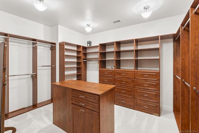 7778 Camino Sin Puente, Rancho Santa Fe CA: https://media.crmls.org/mediaz/00f8048f-0f47-44d7-850e-9d5172f213b5.jpg