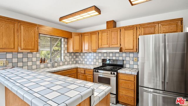 6155 Poppy Peak Drive, Los Angeles CA: https://media.crmls.org/mediaz/00f81b44-3fb6-41ab-9530-c24c6d4ea0f1.jpg