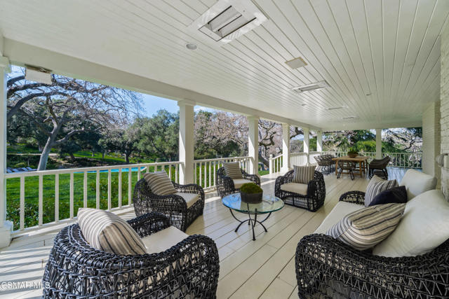 1464 Hidden Valley Road, Thousand Oaks CA: https://media.crmls.org/mediaz/00f862b7-4a58-49a3-acd6-8f96d300a7aa.jpg