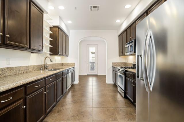 154 Paseo Bravo, Palm Desert, CA 92211