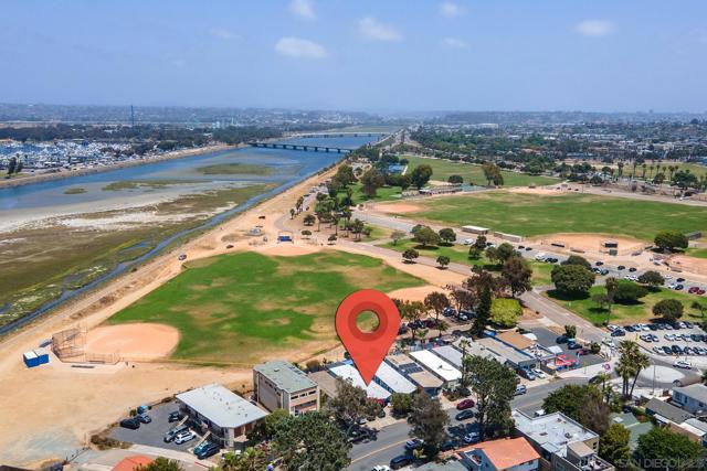 5038 40 W Point Loma Blvd, San Diego CA: https://media.crmls.org/mediaz/00f9d00f-f5ae-4760-8715-94bc3aa76071.jpg