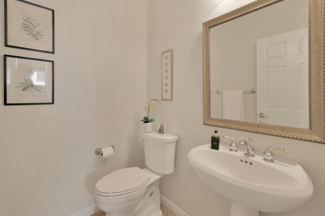 35925 Rosemont Drive, Palm Desert CA: https://media.crmls.org/mediaz/00f9fa30-ff49-4e7d-965f-7609d7a97ef0.jpg