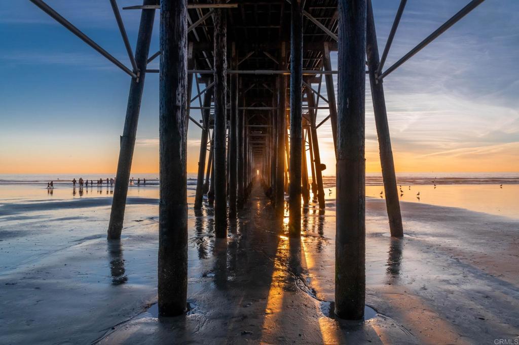 https://media.crmls.org/mediaz/00fa5a00-8fb0-49eb-a606-c7933560995a.jpg?preset=X-Large