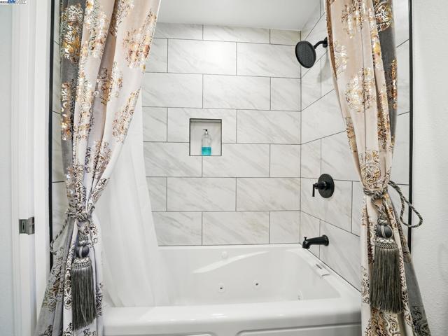 2579 Jacobs St, Hayward CA: https://media.crmls.org/mediaz/00fa6b8e-ed6d-460f-8909-c0354279f229.jpg