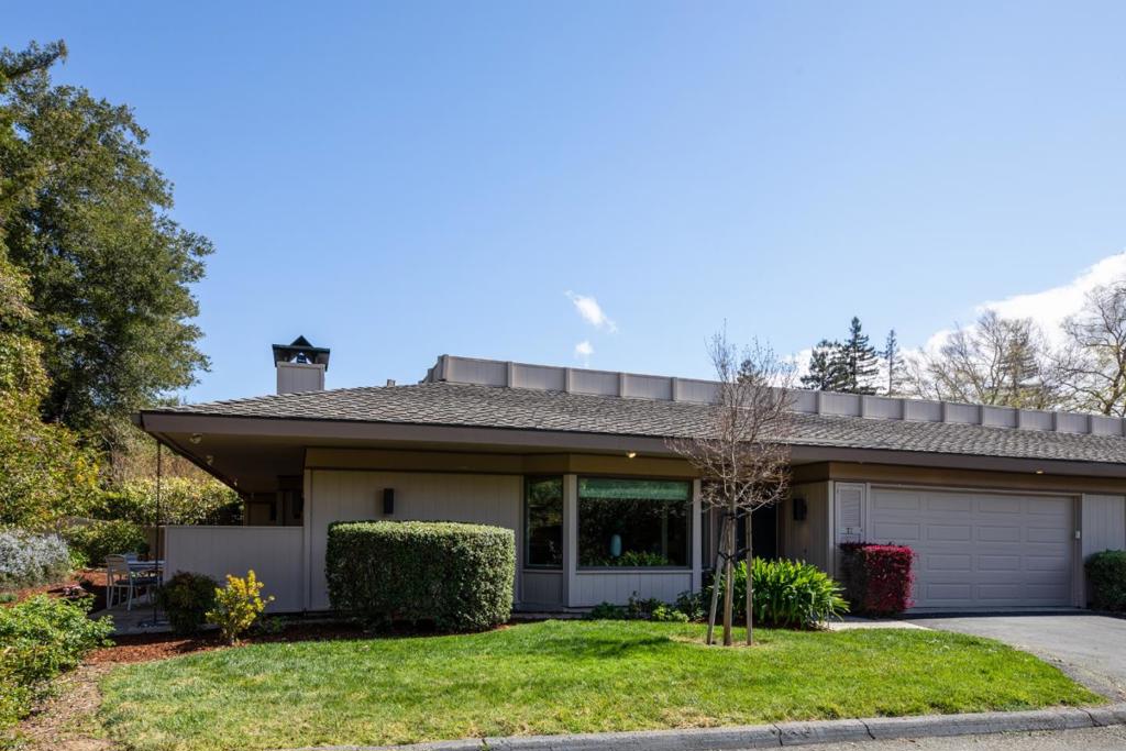72 Bay Tree Lane