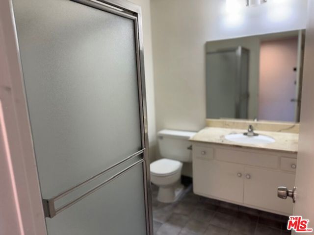 6771 Springpark Avenue, Los Angeles CA: https://media.crmls.org/mediaz/00faacdc-2378-4539-a906-26fafb8abcff.jpg