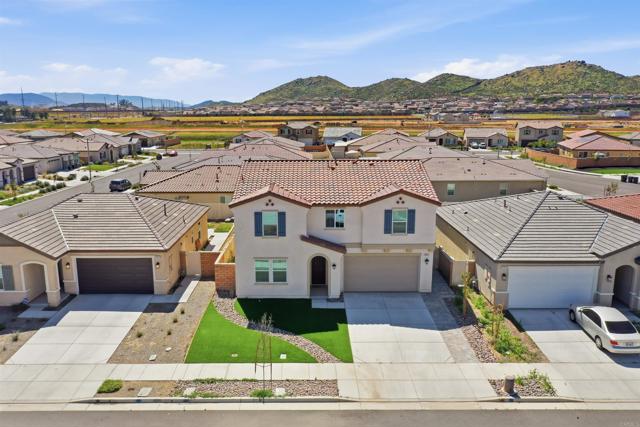 Detail Gallery Image 2 of 27 For 30847 Southend Ln, Winchester,  CA 92596 - 4 Beds | 2/1 Baths