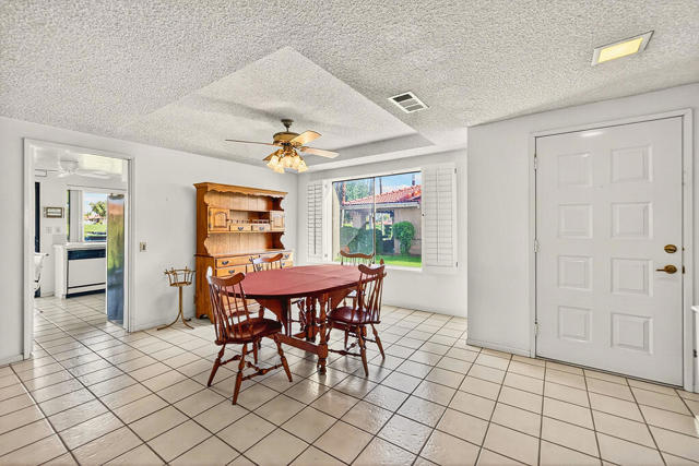 142 Camino Arroyo S, Palm Desert CA: https://media.crmls.org/mediaz/00fbedb3-5792-4c0d-a4c7-abf0b710cd15.jpg