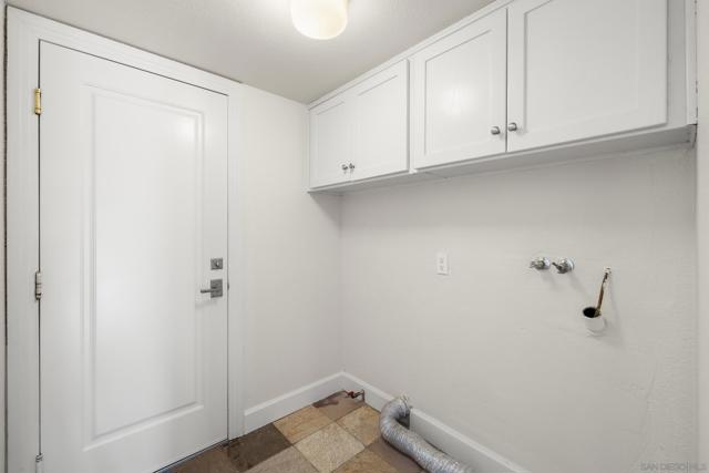 1910 Vineyard Avenue, Vista CA: https://media.crmls.org/mediaz/00fc3a33-b5ea-49da-8078-2771437e6a98.jpg