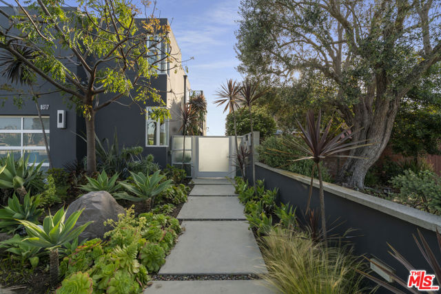 8317 DELGANY Avenue photo 3