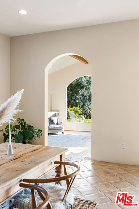 2175 Cold Canyon Road, Calabasas CA: https://media.crmls.org/mediaz/00fcefdb-4cf8-42b0-ba85-24a8f37b4495.jpg