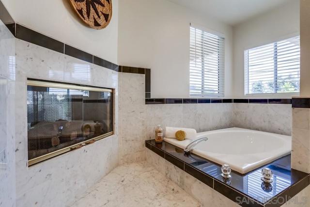 MLS #250039242SD image #39