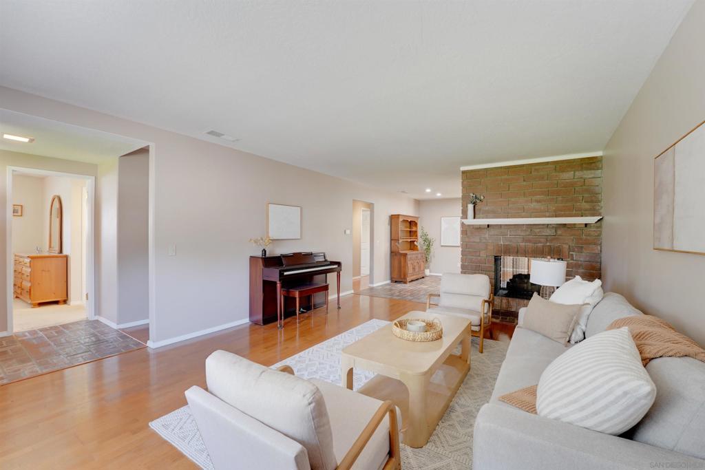 1561 Sandalwood Ln - photo 12