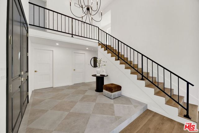 8815 Sari Avenue photo 4