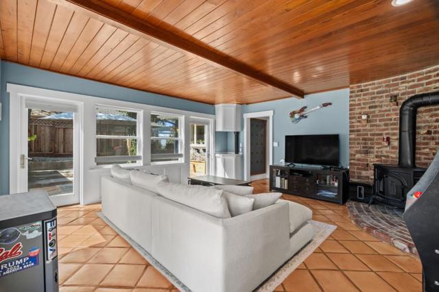 327 Crest Drive, San Jose CA: https://media.crmls.org/mediaz/00fe2b87-bef7-414e-a018-2034c2dcc0f7.jpg